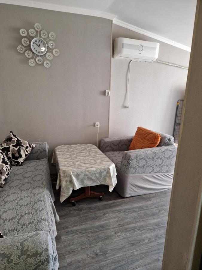 Larisa Apartment Tbilisi ภายนอก รูปภาพ