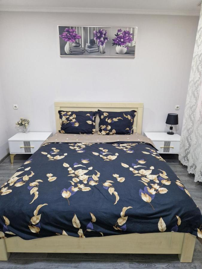 Larisa Apartment Tbilisi ภายนอก รูปภาพ